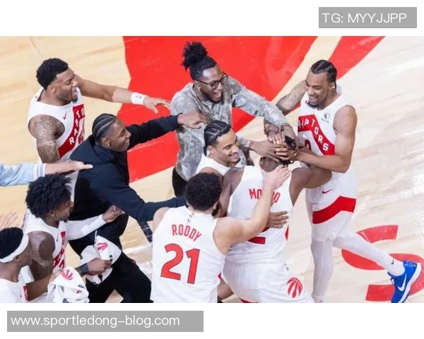 文班亚马半场表现抢眼8中4斩获15分5篮板3助攻1抢断4盖帽展现统治力 文班亚马半场表现抢眼8中4斩获15分5篮板3助攻1抢断4盖帽展现统治力